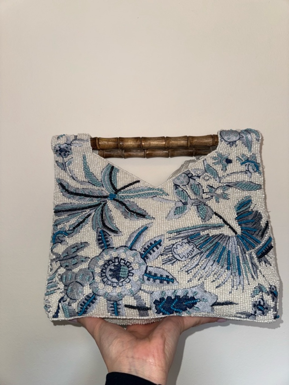 Beaded Floral Bamboo Handle Clutch - White & Blue